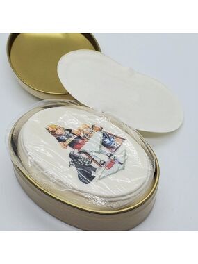 VTG new old stock Grandmother's are Special tin & Scented soap